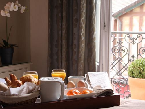 Le Fer à Cheval Hotel